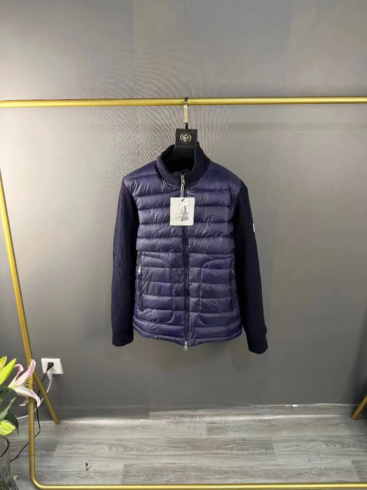 Product view 16