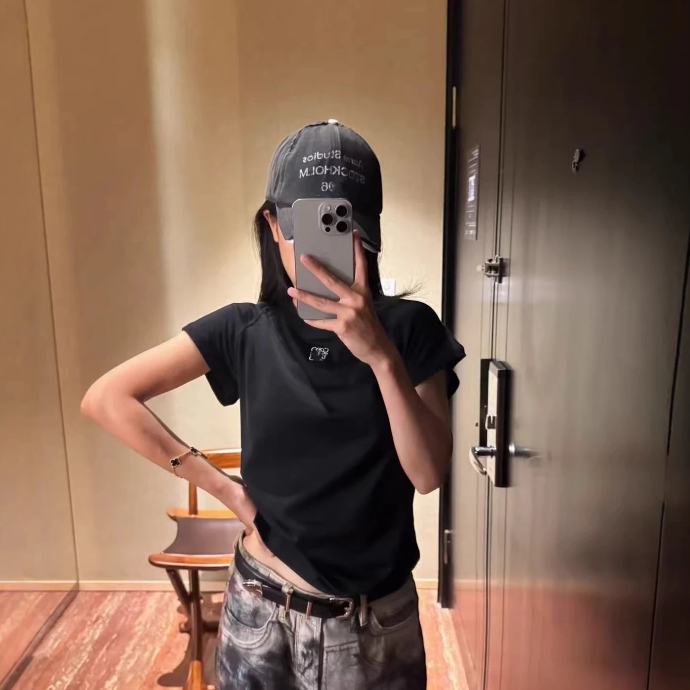 MLB Black Short Sleeve T-Shirt