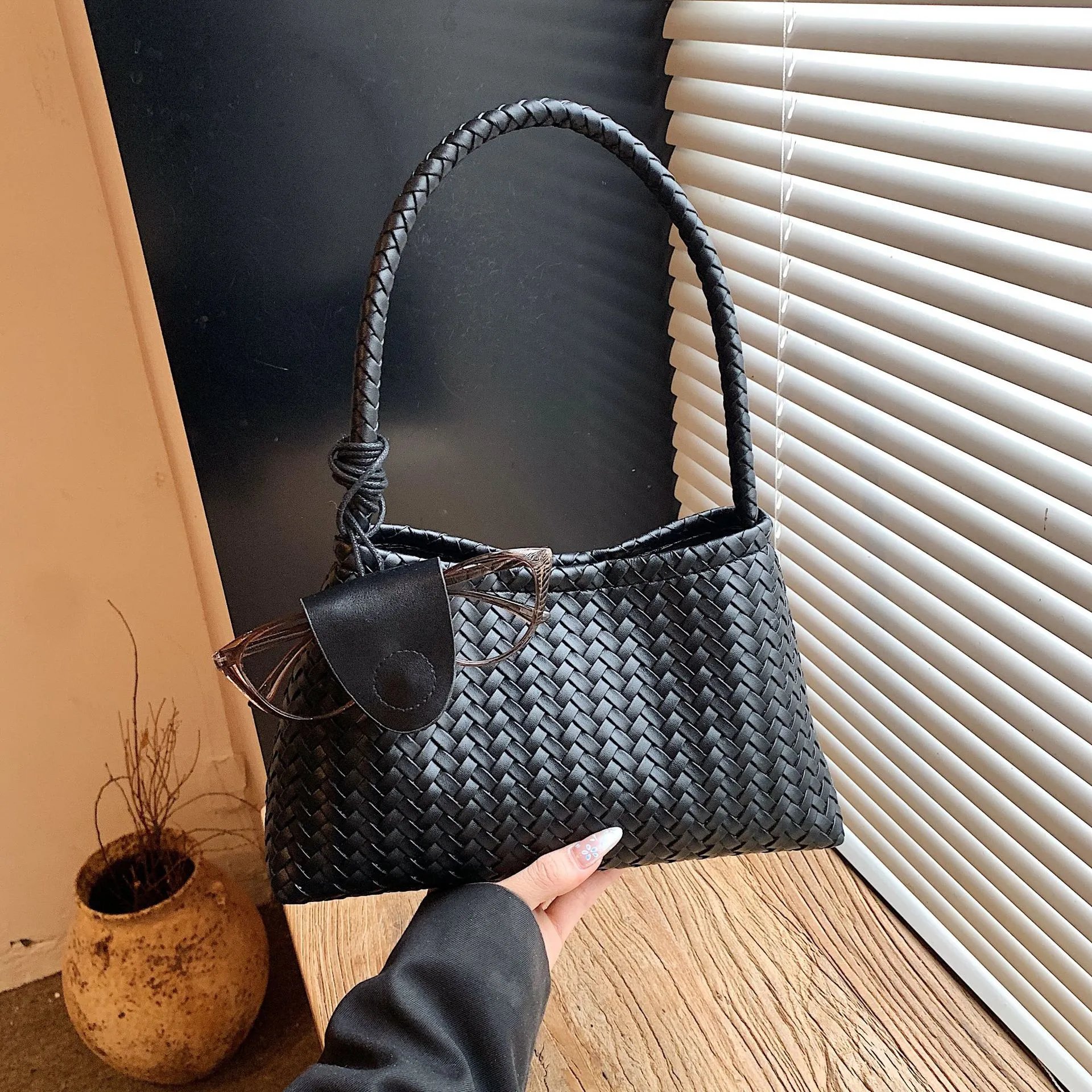 Product view 12