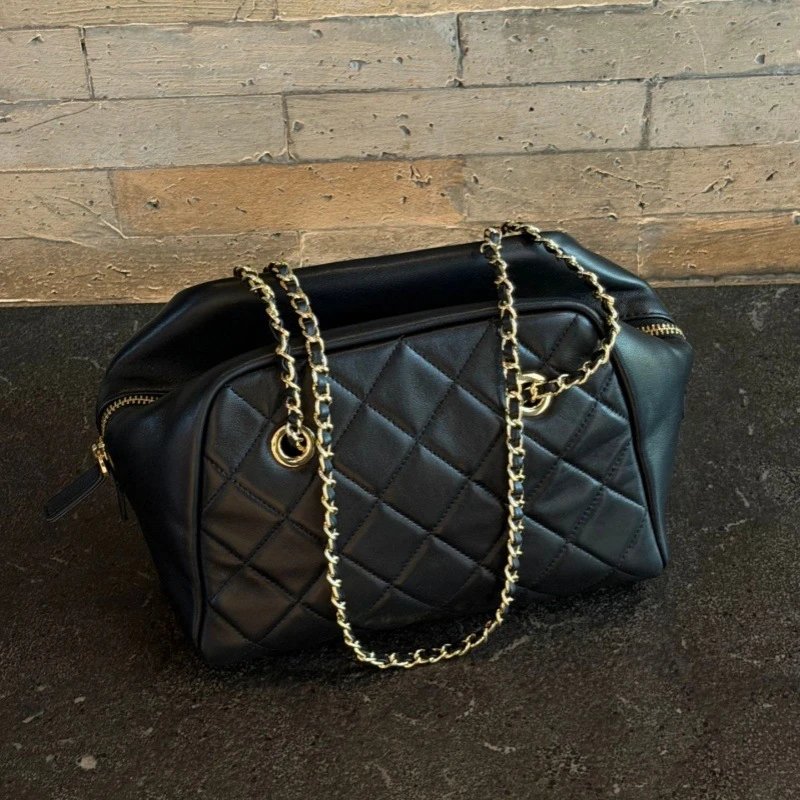 Classic Diamond Shape Leather Shoulder Bag