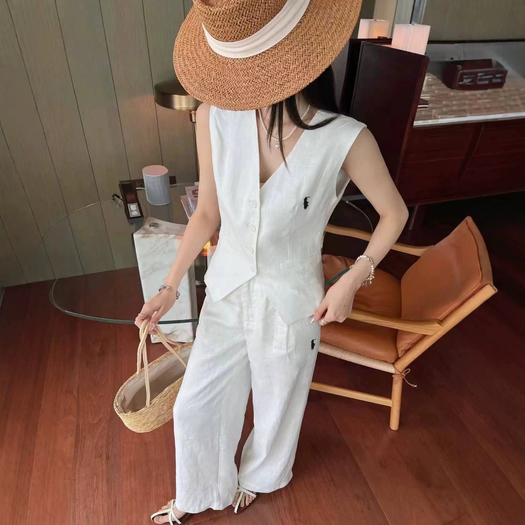 High Quality Athletic Cotton Slim Fit Suit