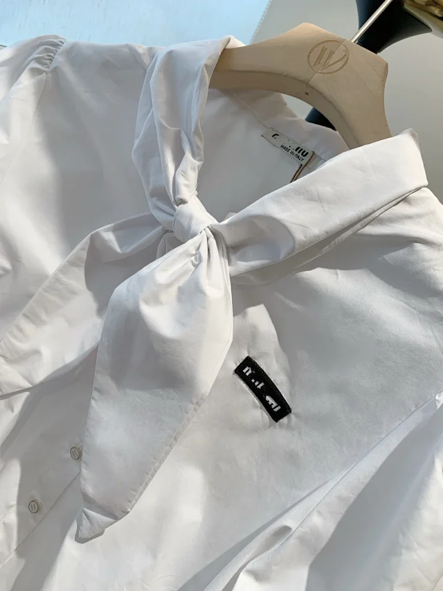 Unbranded Shirts Bow-collar button-front shirt with lace-trim cuffs product detail image 6