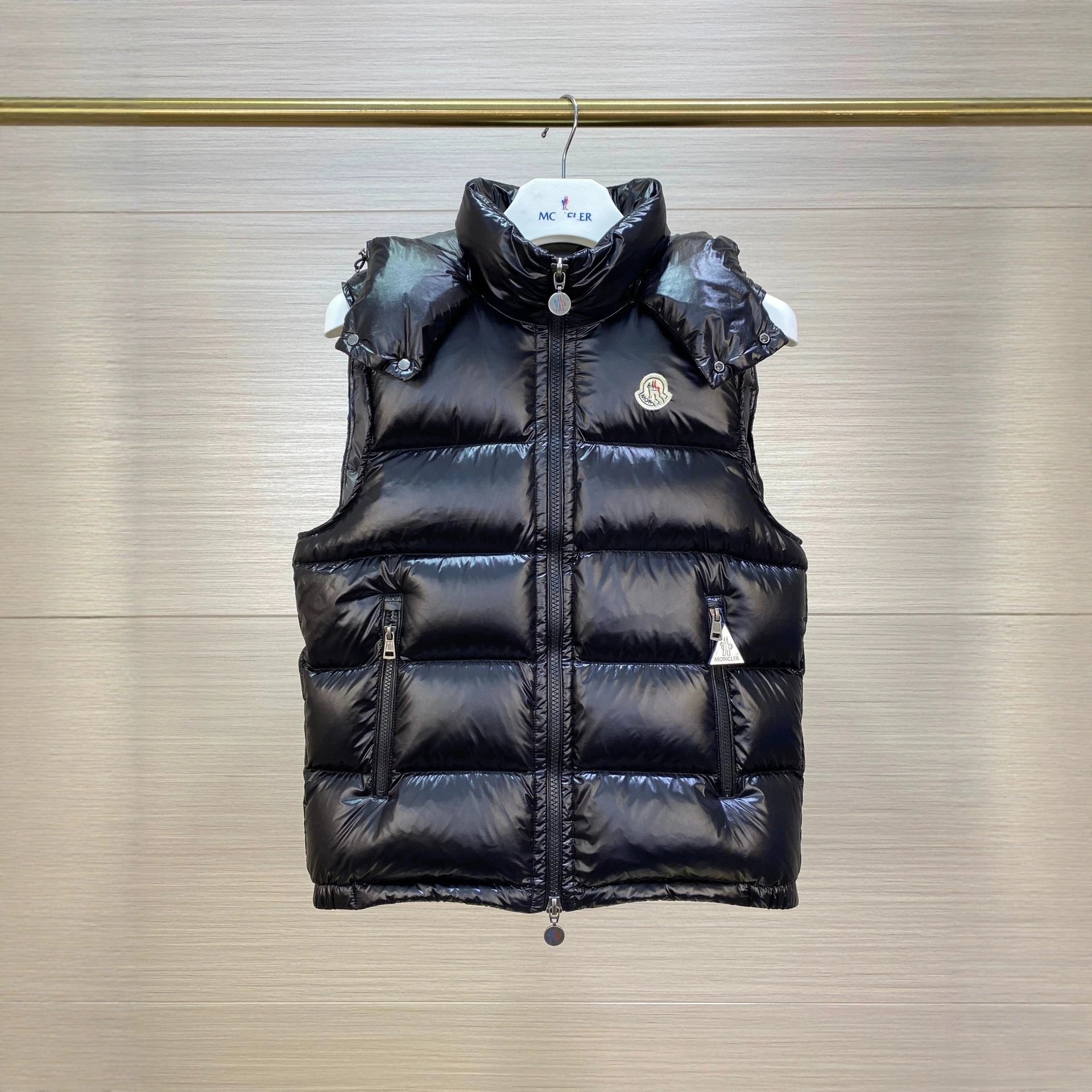 BORMES Performance Athletic Winter Hooded Vest