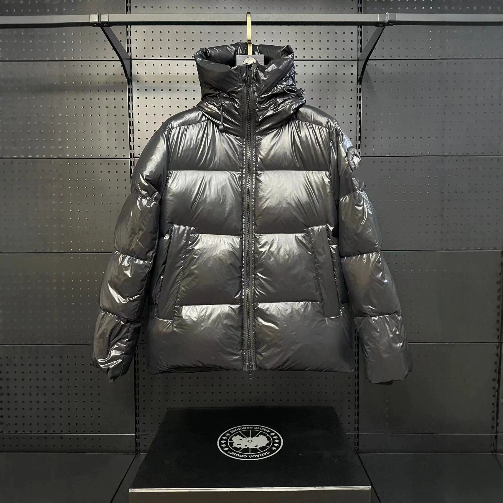 26FW Performance Athletic Hooded Down Jacket