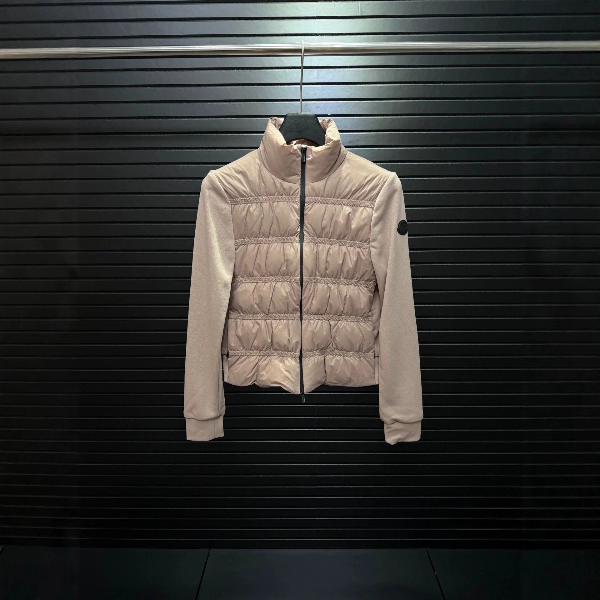Dujia 25 Classic M Knit Sleeve Lightweight Dow