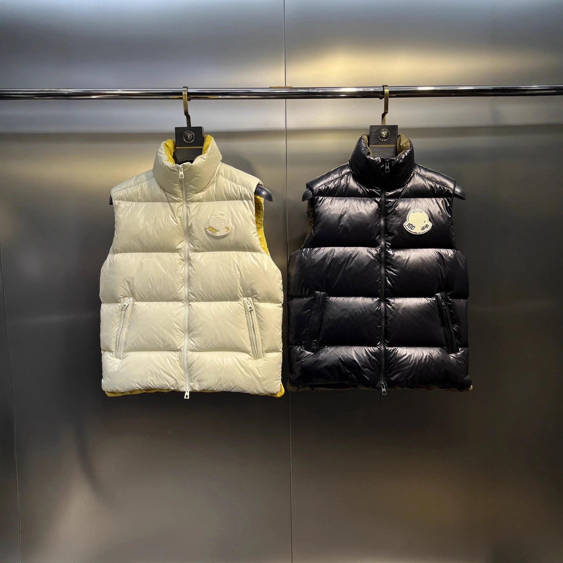 Mengjia Down Vest