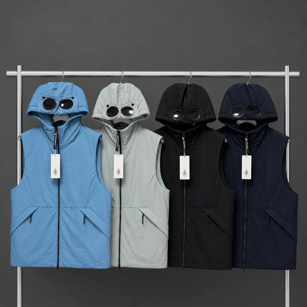 CP COMPANY Athletic Outdoor Hooded Vest