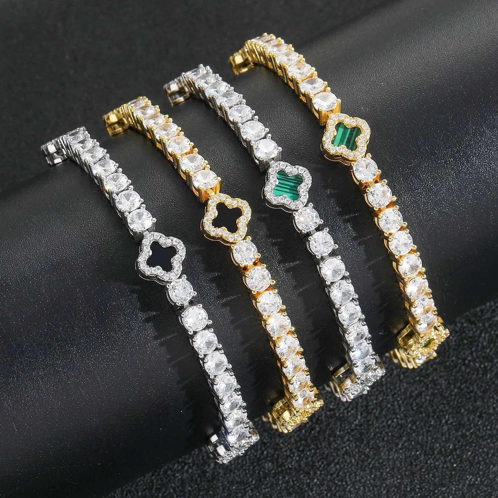 Four Leaf Chain