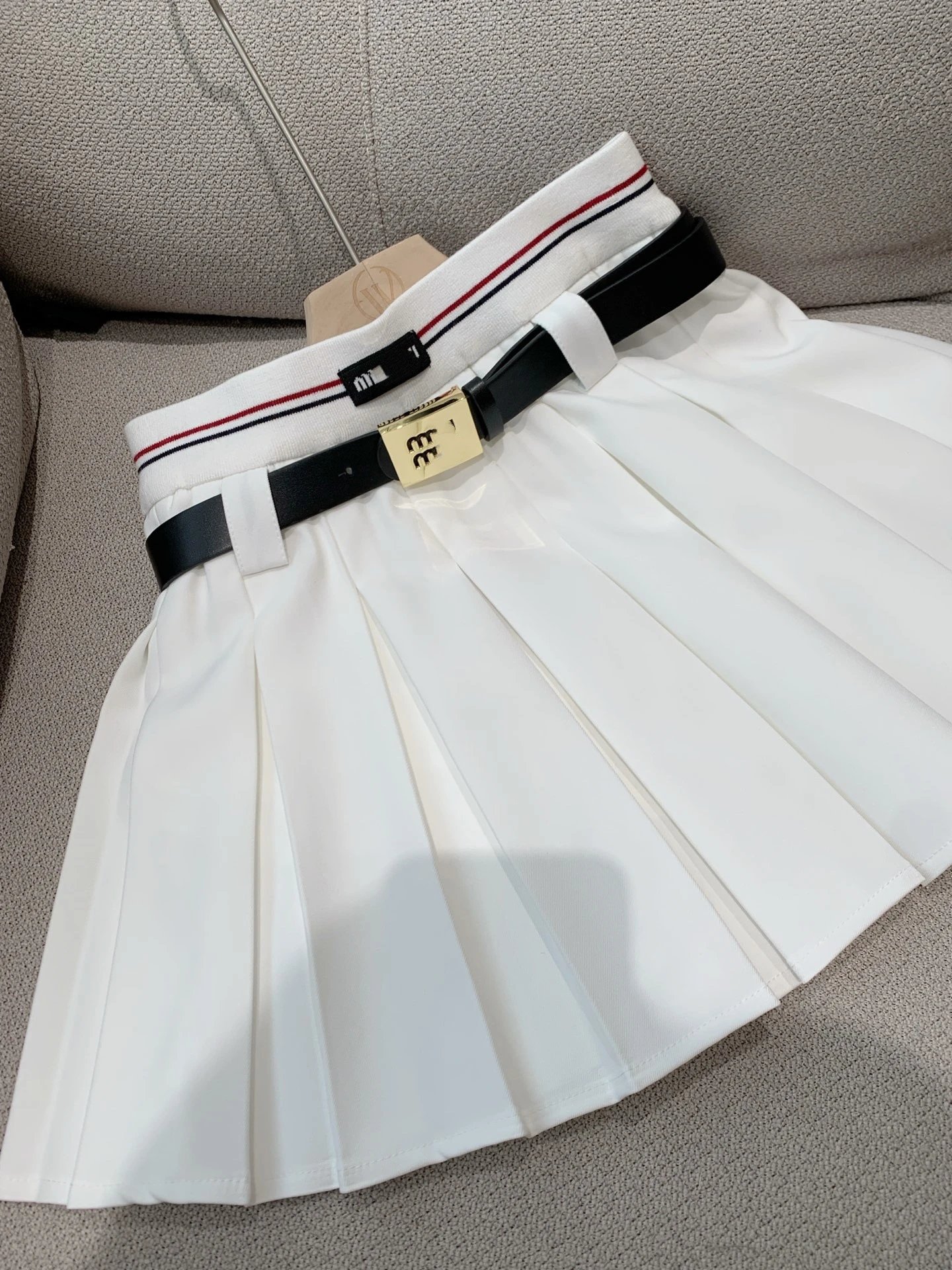 Thom Browne Pleated Skirt with Striped Waistband and Belt in White - 10