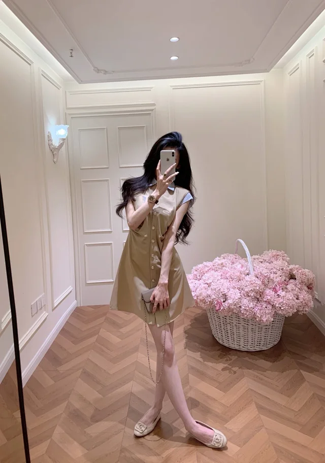Miu Dresses Sleeveless button-front shirt dress with striped contrast collar product detail image 6