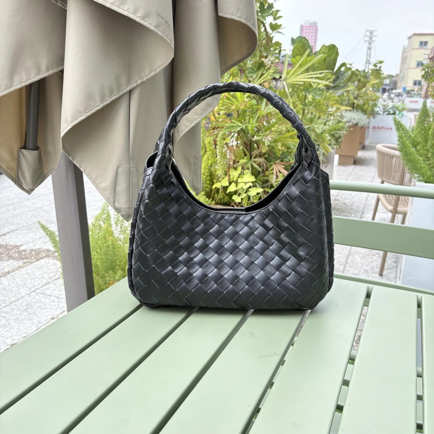 Leather Handmade Shoulder Bag Classic Design L
