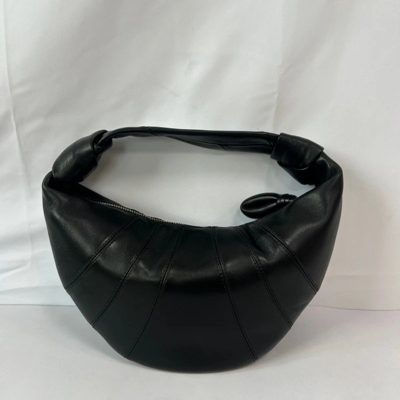 LE High Quality Leather Shoulder Bag Classic T