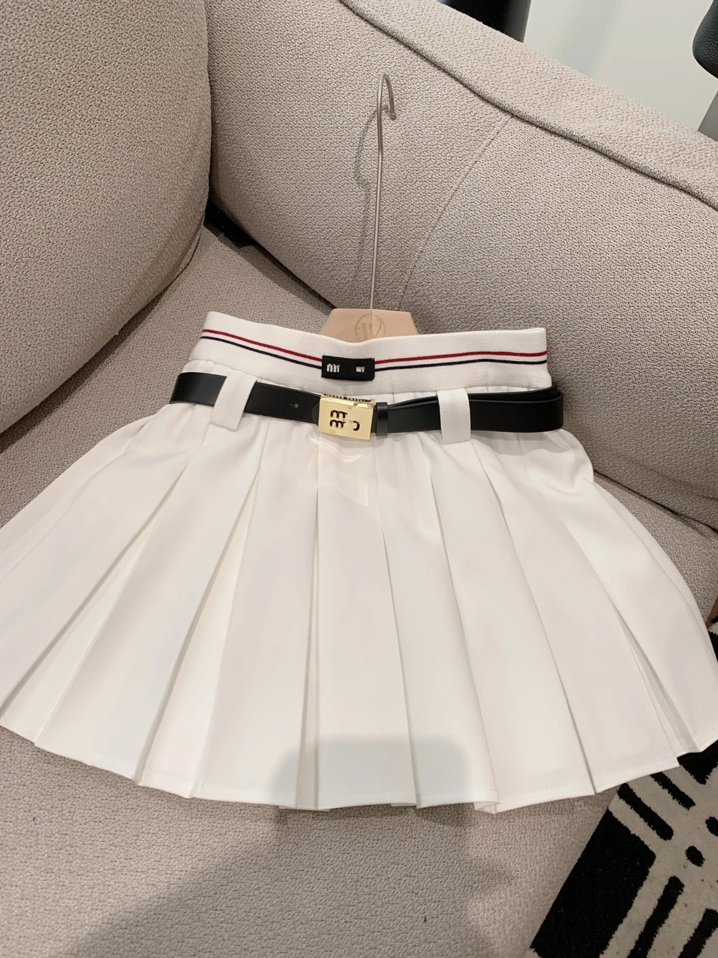 Thom Browne Pleated Skirt with Striped Waistband and Belt in White - 8