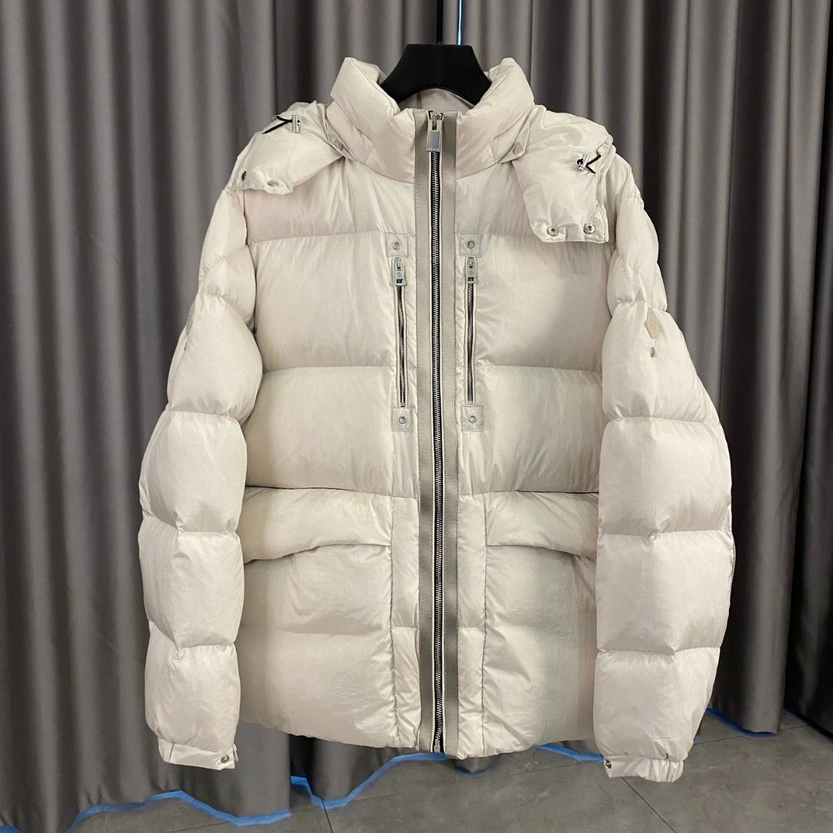 M Brand New 26FW Double Zip Hooded Down Jacket