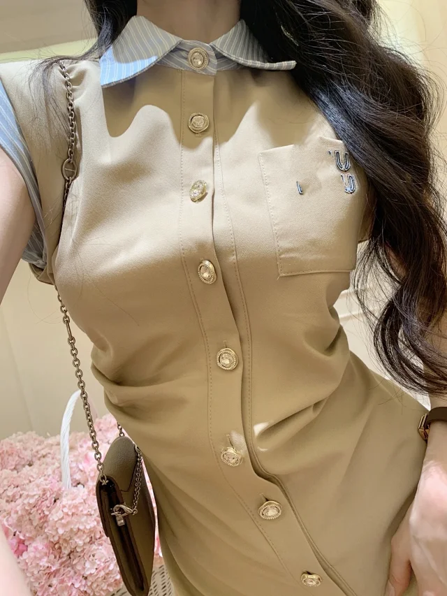 Miu Dresses Sleeveless button-front shirt dress with striped contrast collar product detail image 2
