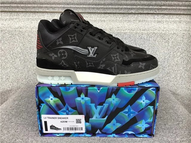 LV Louis Vuitton Trainer Shoes: seller detail photo 11