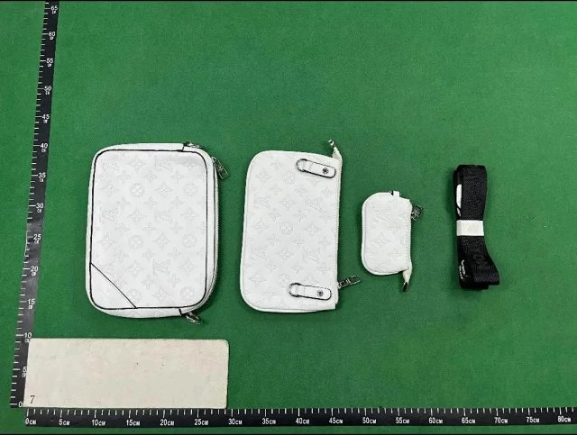 LV Louis Vuitton Handbag Bag: seller detail photo 3