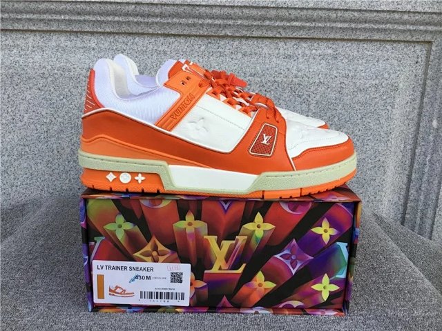 LV Louis Vuitton Trainer Shoes: seller detail photo 4