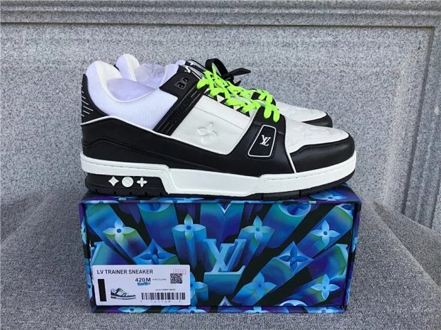 LV Louis Vuitton Trainer Shoes: seller detail photo 5