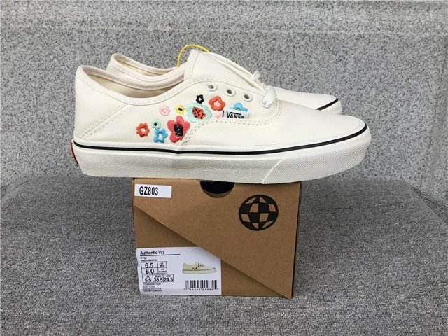 VANS Sk8-Low Shoes: seller detail photo 2