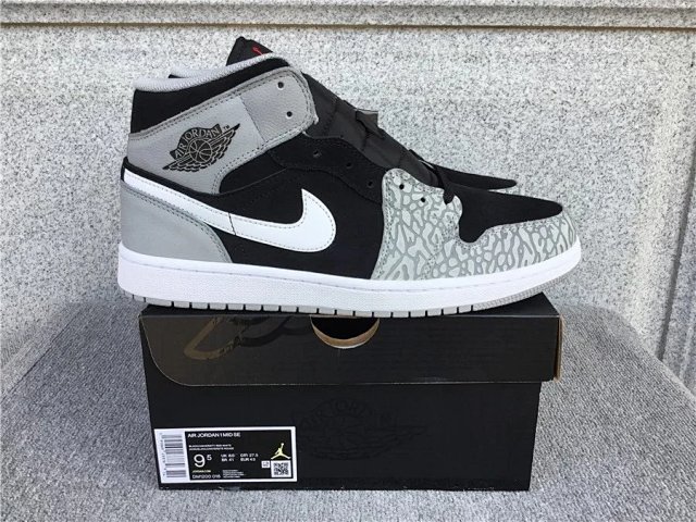 Air Jordan 1 AJ1 Sneakers: seller detail photo 7