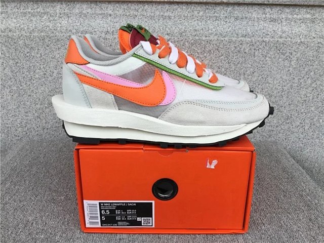 Nike Vaporwaffle shoes: seller detail photo 4