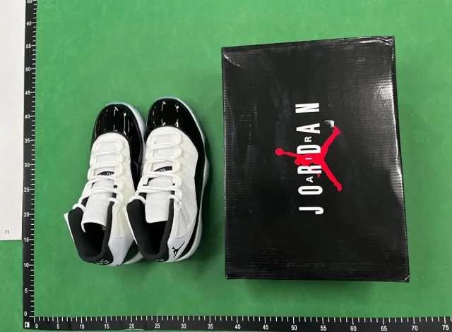 AJ11 Air Jordan 11 Sneakers: seller detail photo 5
