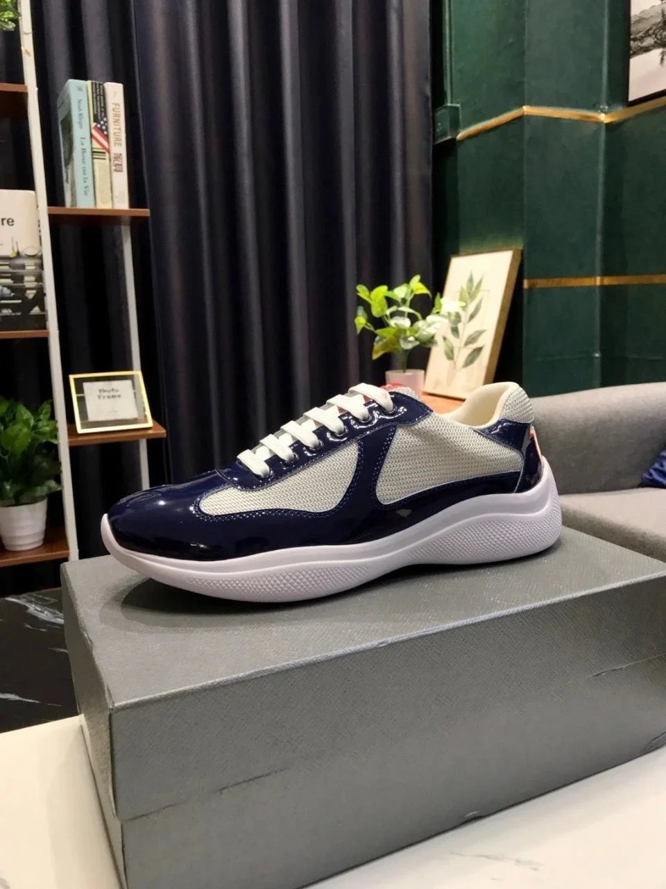 Prada Shoes — Buty