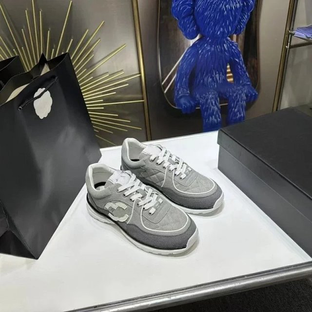 Chanel Sneakers: seller detail photo 8
