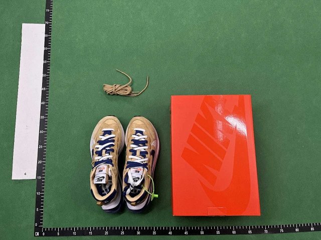 Nike x sacai Vaporwaffle Sneakers: seller detail photo 2