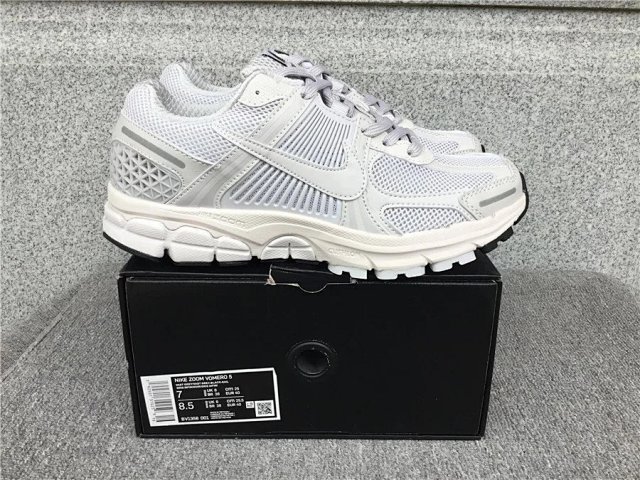 Nike Zoom Vomero 5 Sneakers: seller detail photo 2