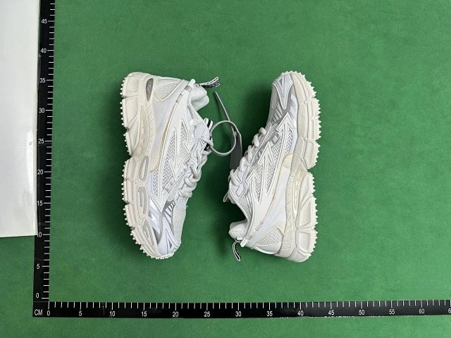 Off-White Sneakers: seller detail photo 6
