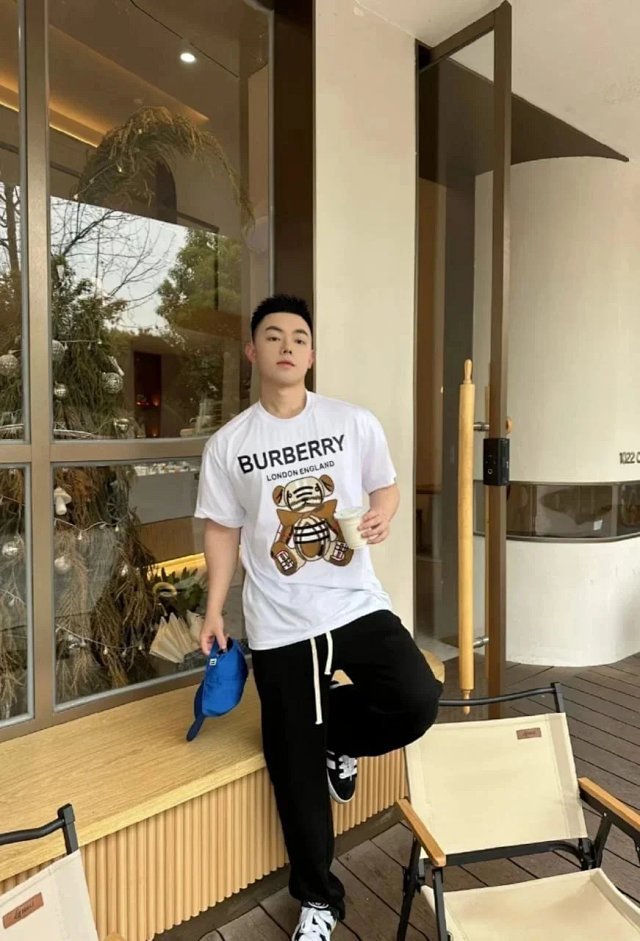 Burberry T-shirt TEE: seller detail photo 6