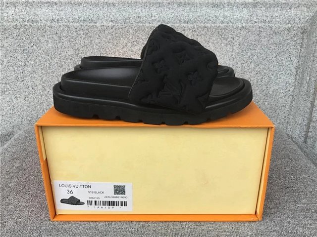 LV Louis Vuitton Slides: seller detail photo 10