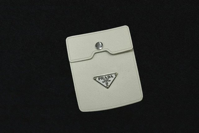 Prada Sweatshirt: seller detail photo 3