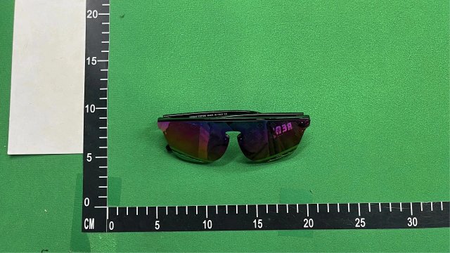 LV Louis Vuitton Sunglasses: seller detail photo 2