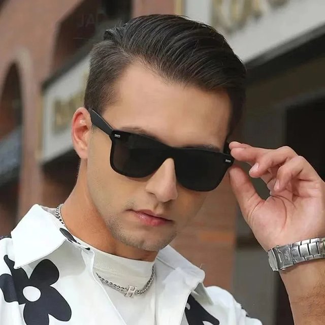 Ray-Ban Sunglasses: seller detail photo 5