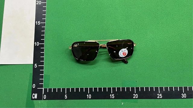 Ray-Ban Sunglasses: seller detail photo 3