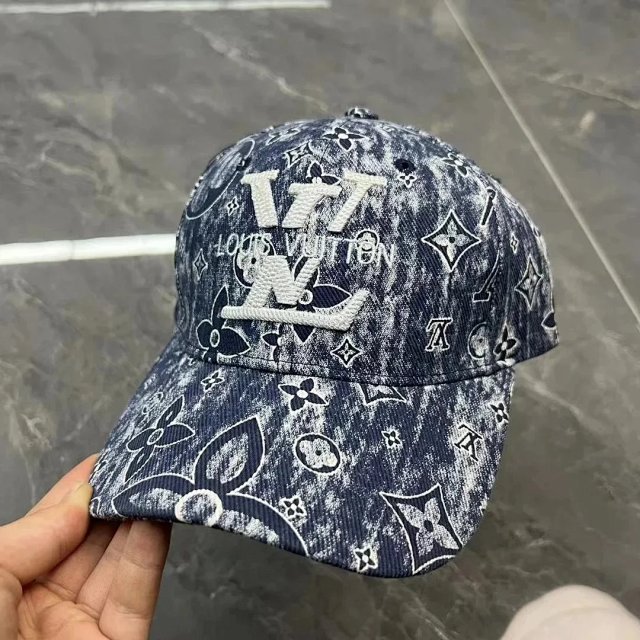 LV Louis Vuitton Baseball Cap: seller detail photo 7