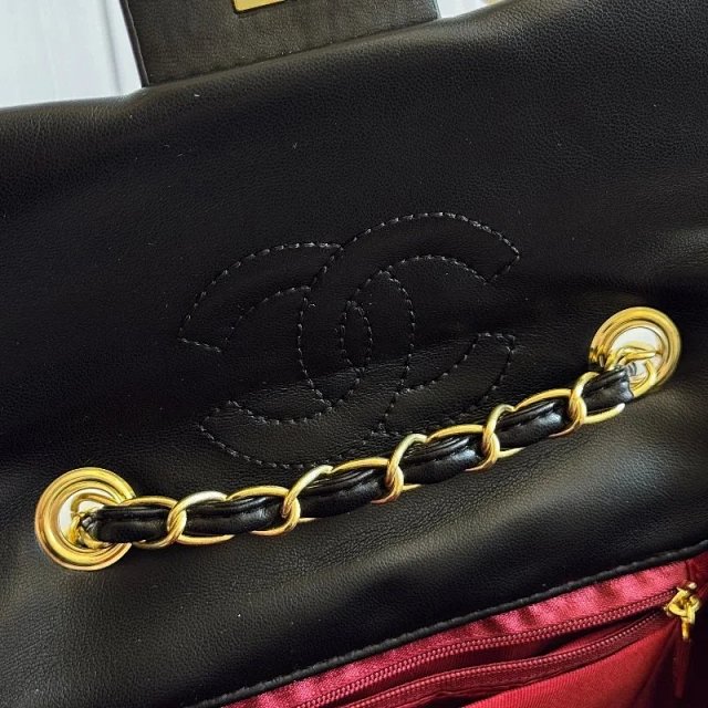Miu handbag: seller detail photo 10