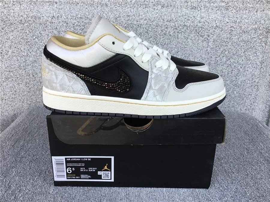 AJ1 Nike Air Jordan 1 Shoes | 15 colorways