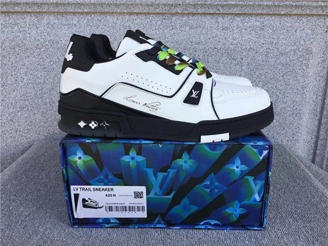 LV Louis Vuitton Shoes: seller detail photo 6