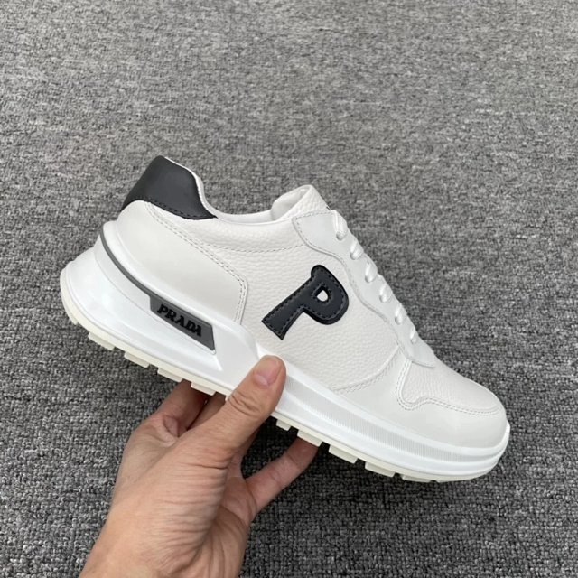 Prada Shoes: seller detail photo 1