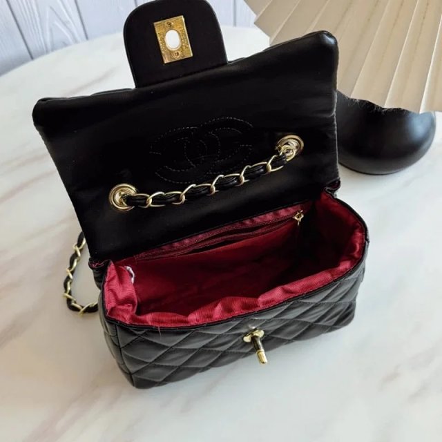 Miu handbag: seller detail photo 11