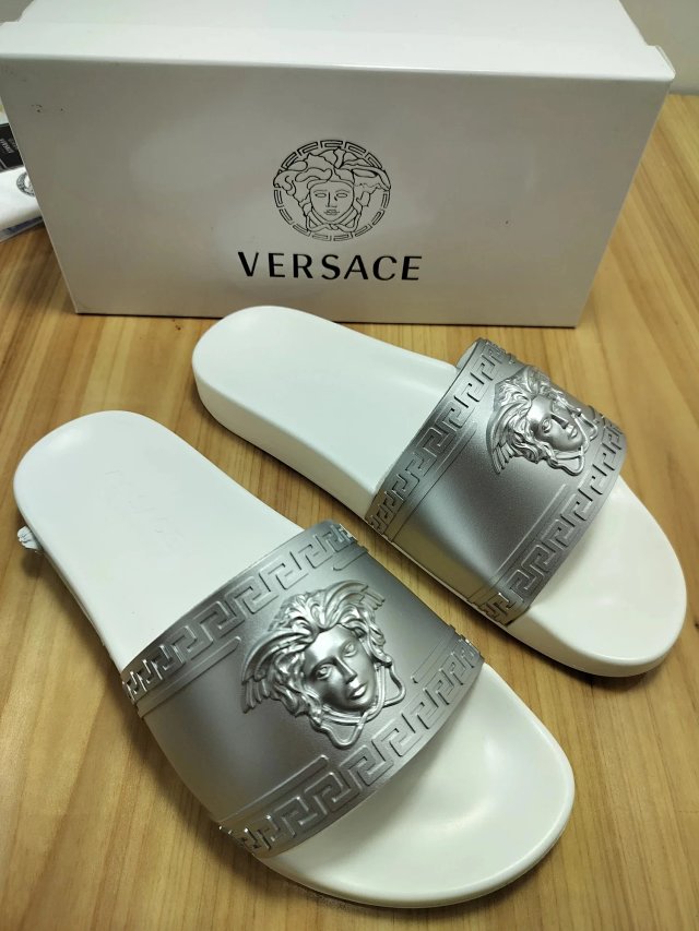 Versace Slides: seller detail photo 2