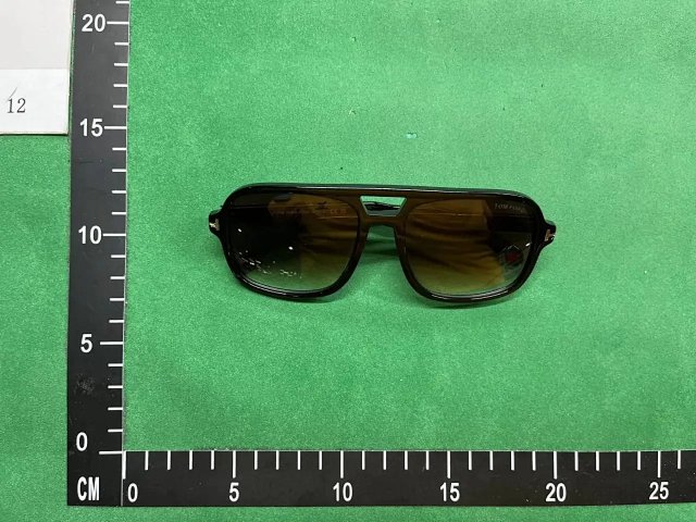 Tom Ford Sunglasses: seller detail photo 3