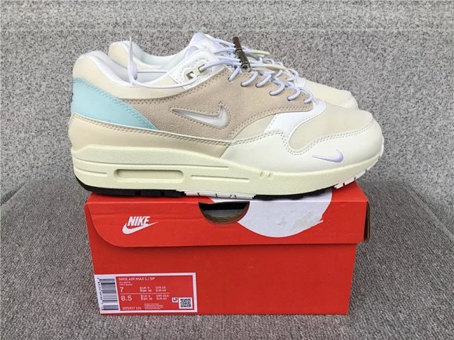 Nike Air Max 1 Sneakers: seller detail photo 3