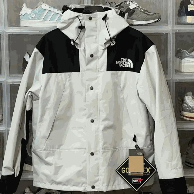 The North Face Jacket: seller detail photo 6