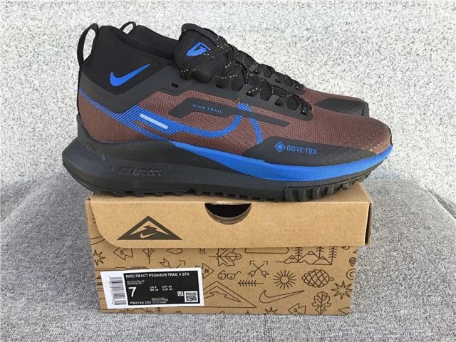 Nike Zoom Vomero 5 Sneakers: seller detail photo 11
