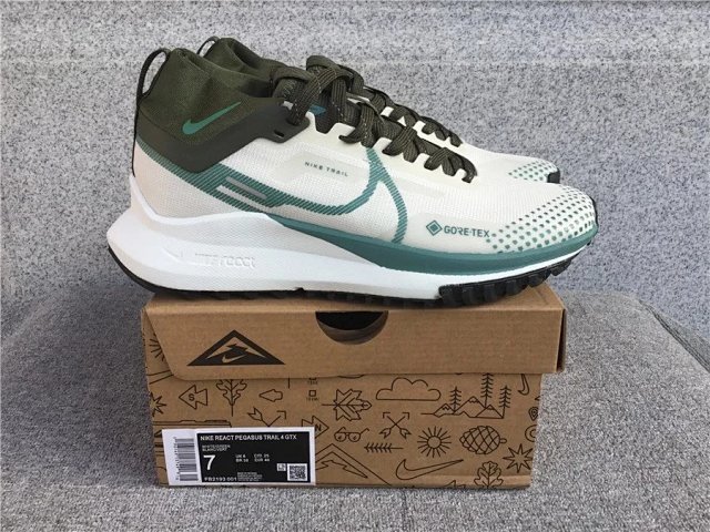 Nike Zoom Vomero 5 Sneakers: seller detail photo 13